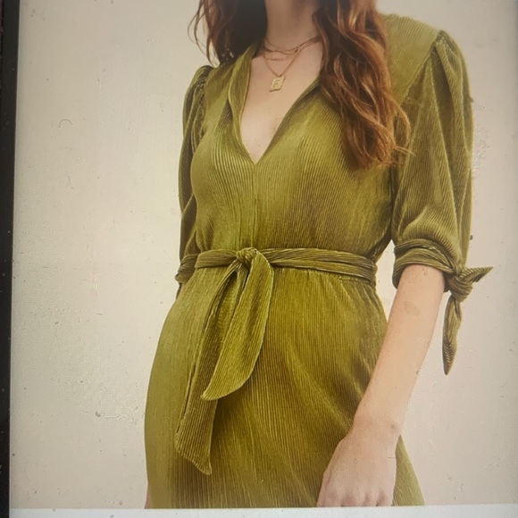 Tach Plisse Green Dress Size Medium - Picture 1 of 6